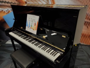 NAMM 2023 Zimmermann upright piano